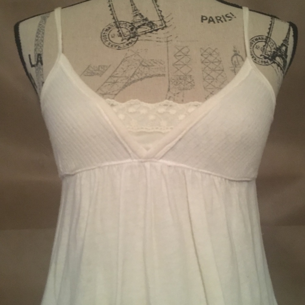 White Flowy Tank Top - Picture 5 of 6